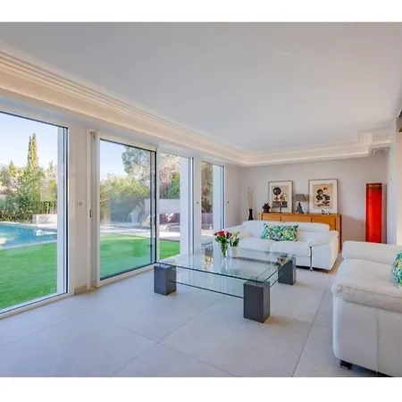 Confort Avec Piscine Villa *